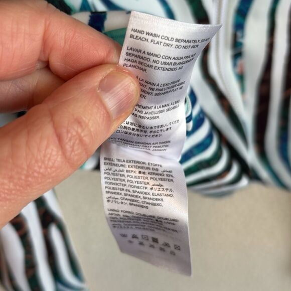 Bebe Back Zip Cut Out‎ Print Crop Top Womens Large Satin - Picture 6 of 6